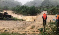  Mưa lũ cuốn trôi nhiều cột điện, hơn 800 hộ dân ở vùng núi Thanh Hóa mất điện 