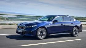 BMW tung ứng dụng 'dụ' chủ xe xăng chuyển sang dùng xe điện