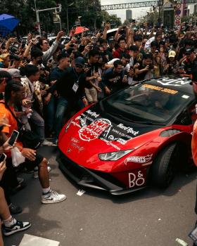 Gumball 3000 ở Việt Nam: Trèo rào, chặn đầu, đập kính, xô xát