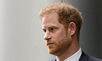  Vua Charles và William bất ngờ nhắc tới Harry 