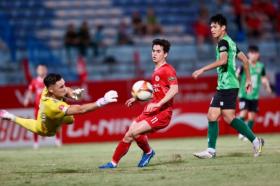 CLB TP.HCM vs Thể Công Viettel (19h15 ngày 15/9): Niềm tin nơi hàng phòng ngự