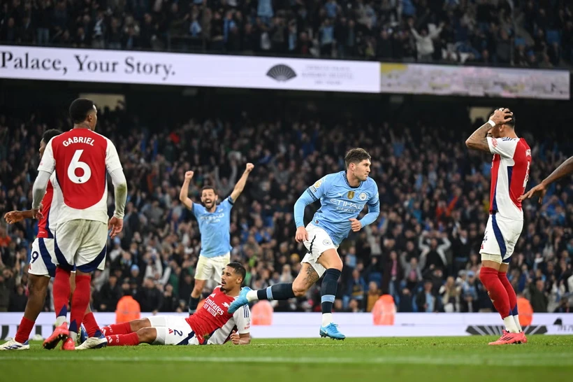  Man City thoát thua trước Arsenal trong trận cầu kịch tính ở Premier League 