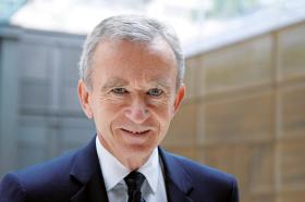 Tỉ phú Pháp Bernard Arnault mua lại tạp chí Paris Match