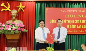  Trường tiểu học chỉ phát giấy khen sinh ủng hộ đồng bào bão lũ từ 100.000 trở lên bị giải trình 第9张