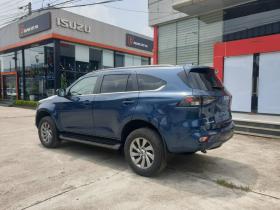 Tin tức giá xe: Isuzu mu-X giảm tới 215 triệu tại đại lý, giá thực tế rẻ ngang Mazda CX-5