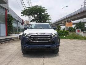 Tin tức giá xe: Isuzu mu-X giảm tới 215 triệu tại đại lý, giá thực tế rẻ ngang Mazda CX-5