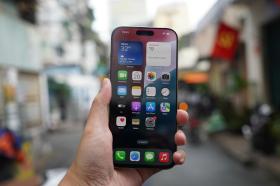 iPhone 16 Pro Max xách tay về Việt Nam, giá 79 triệu đồng