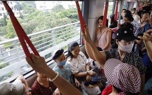 Không còn cảnh chen chúc trong ngày đầu tàu metro Nhổn - ga Hà Nội bán vé  第15张