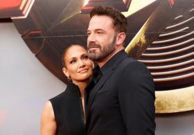 &quot;Vén màn&quot; cuộc hôn nhân 2 năm ngắn ngủi của Jennifer Lopez và Ben Affleck