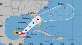 Bão Milton mạnh lên cấp cao nhất khi hướng tới Florida 